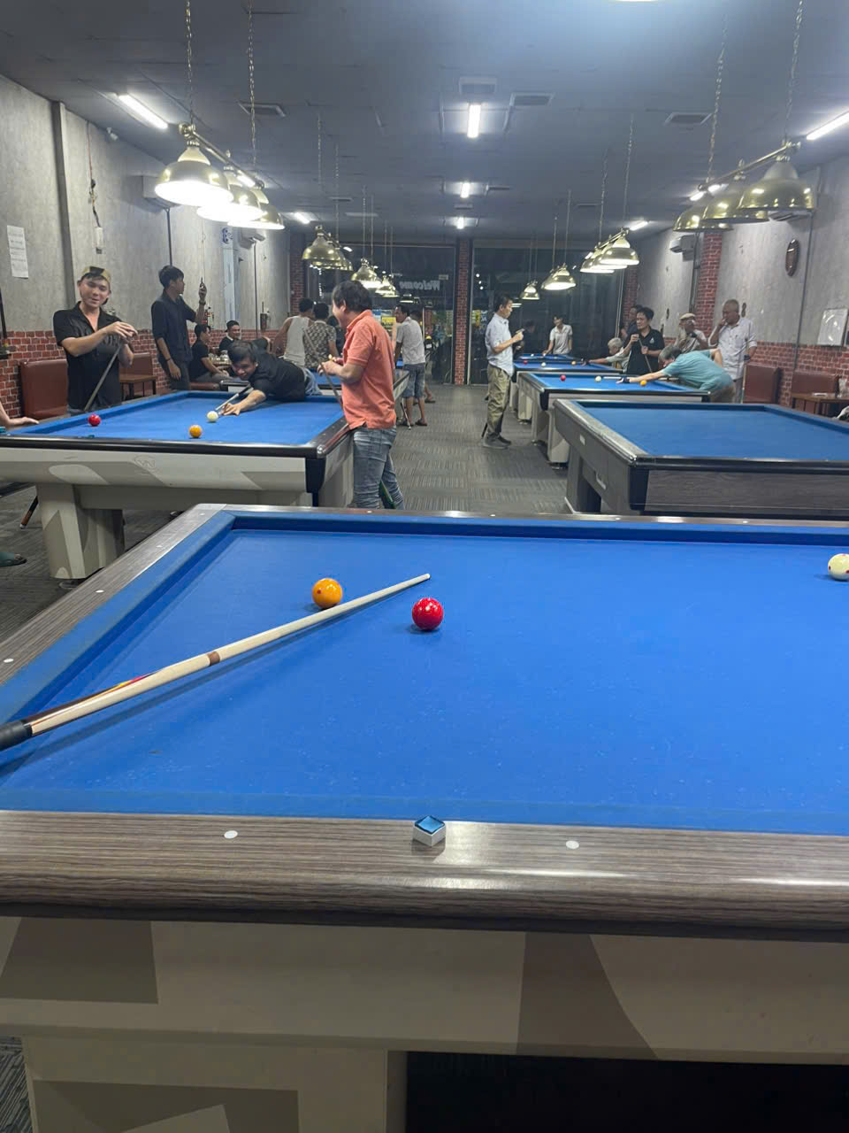 Sang nhượng CLB bida mặt tiền khu đông dân Bình Tân, vị trí đẹp, khách ổn định.