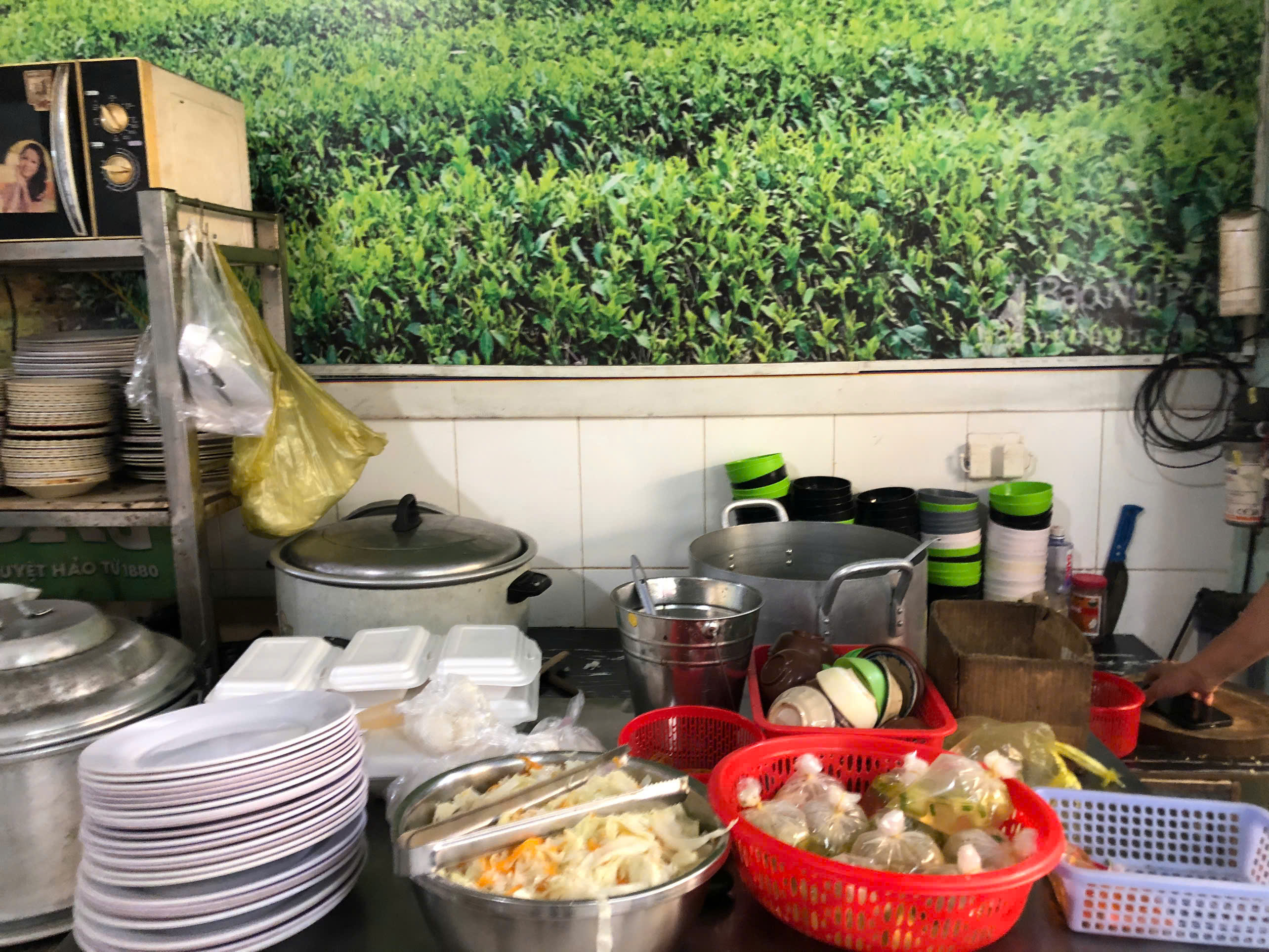 Sang quán cơm mặt tiền Lê Thị Riêng, Quận 12